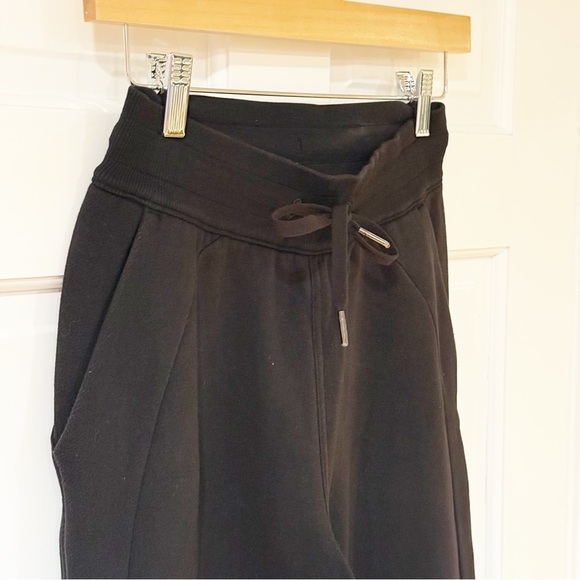 Lululemon Scuba High-Rise Jogger 2 Fleece 28" - Picture 5 of 11